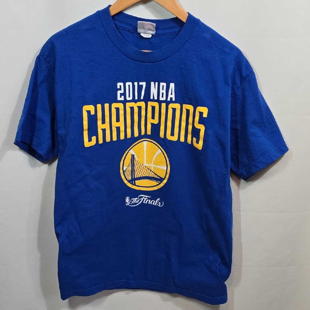 NBA 2017 FINALS CHAMPS GOLDEN STATE WARRIORS Men's Large